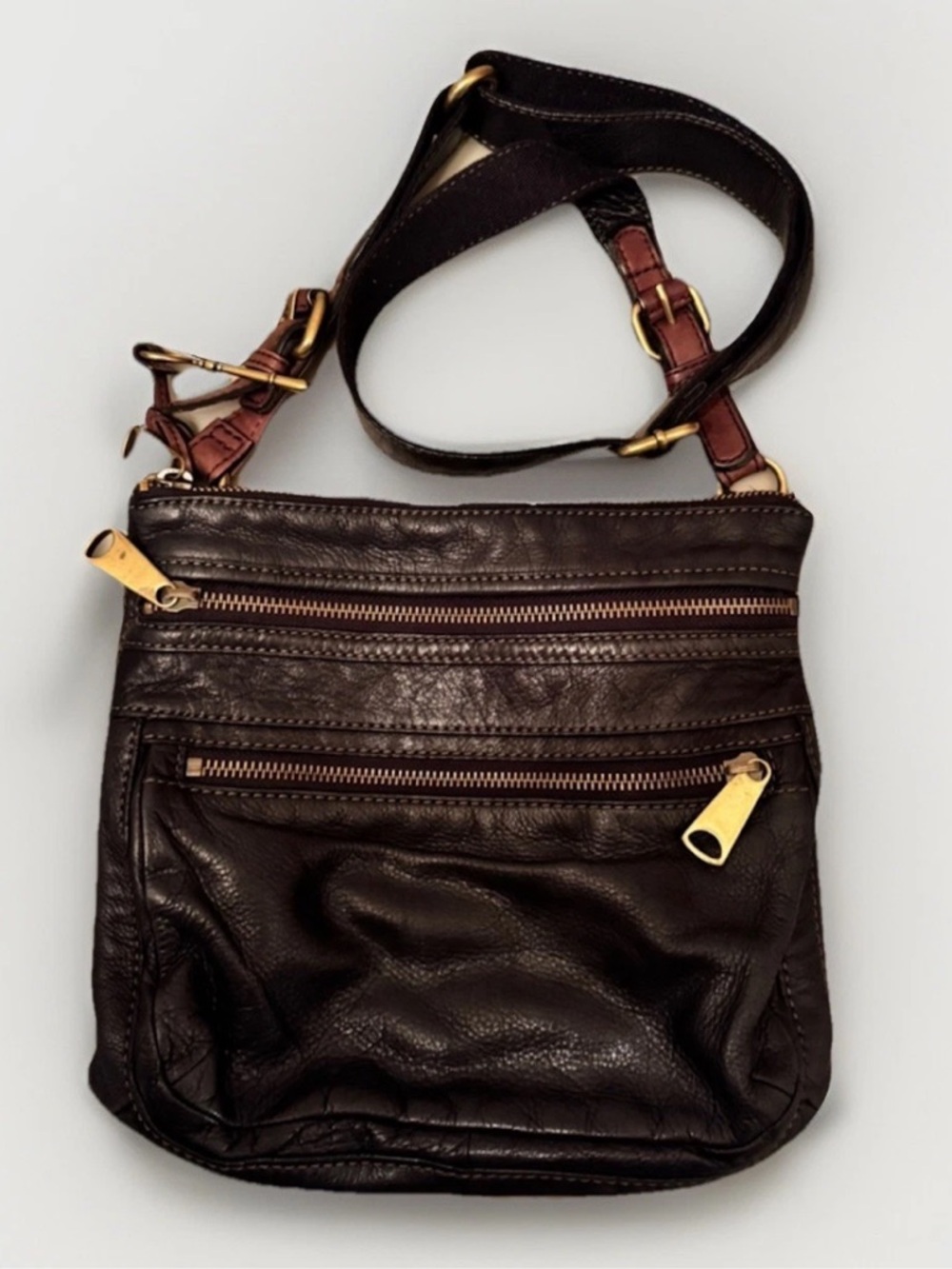 Fossil Explorer Triple Zip Traveler Crossbody Bag - Black Pebbled Leather
